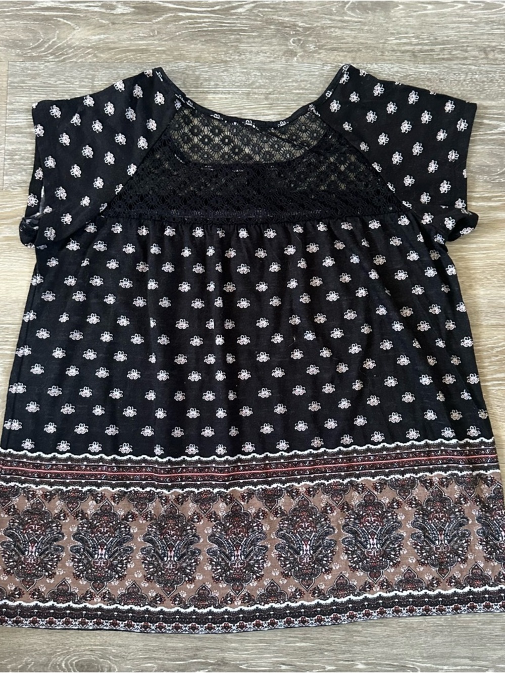 Just Be Women’s Size Small Babydoll Boho Flowy Shirt Black Brown Floral - Picture 6 of 7